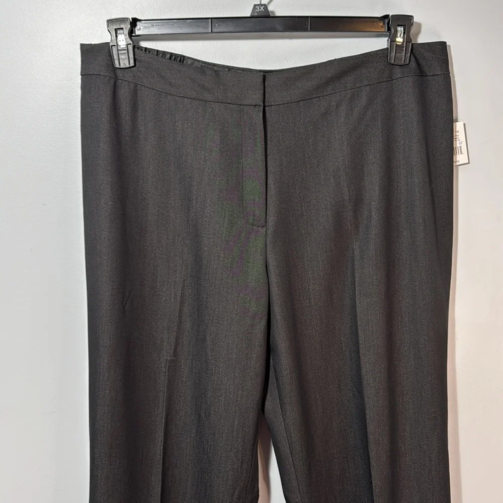 Tahari Pants Charcoal Grey‎ Straight Leg Flat Front in Size 16